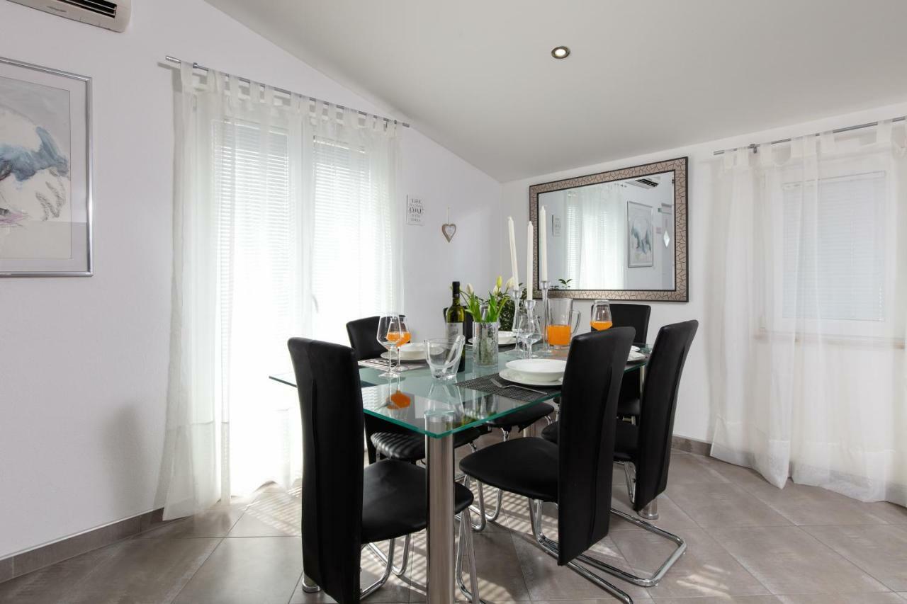 Apartments Bubalo Omiš Εξωτερικό φωτογραφία